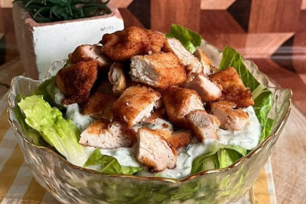 سلطة الدجاج